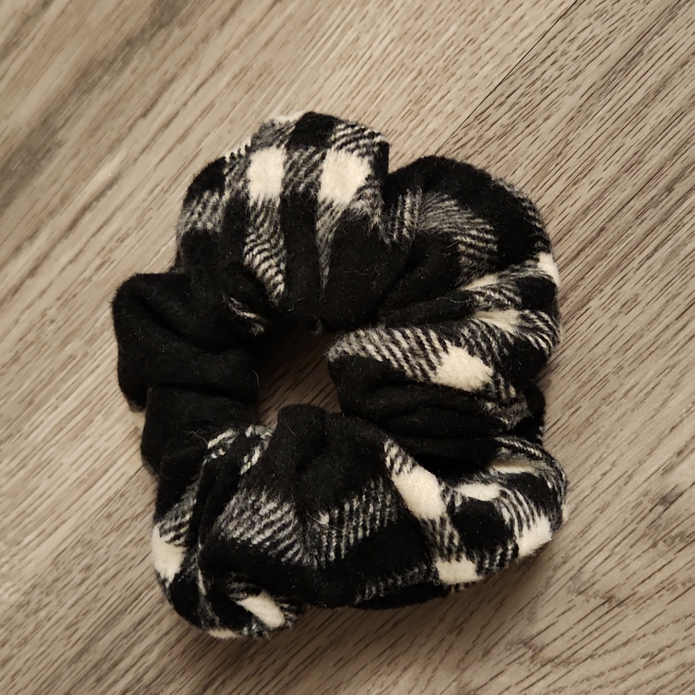 🐻 New Hair Scrunchie